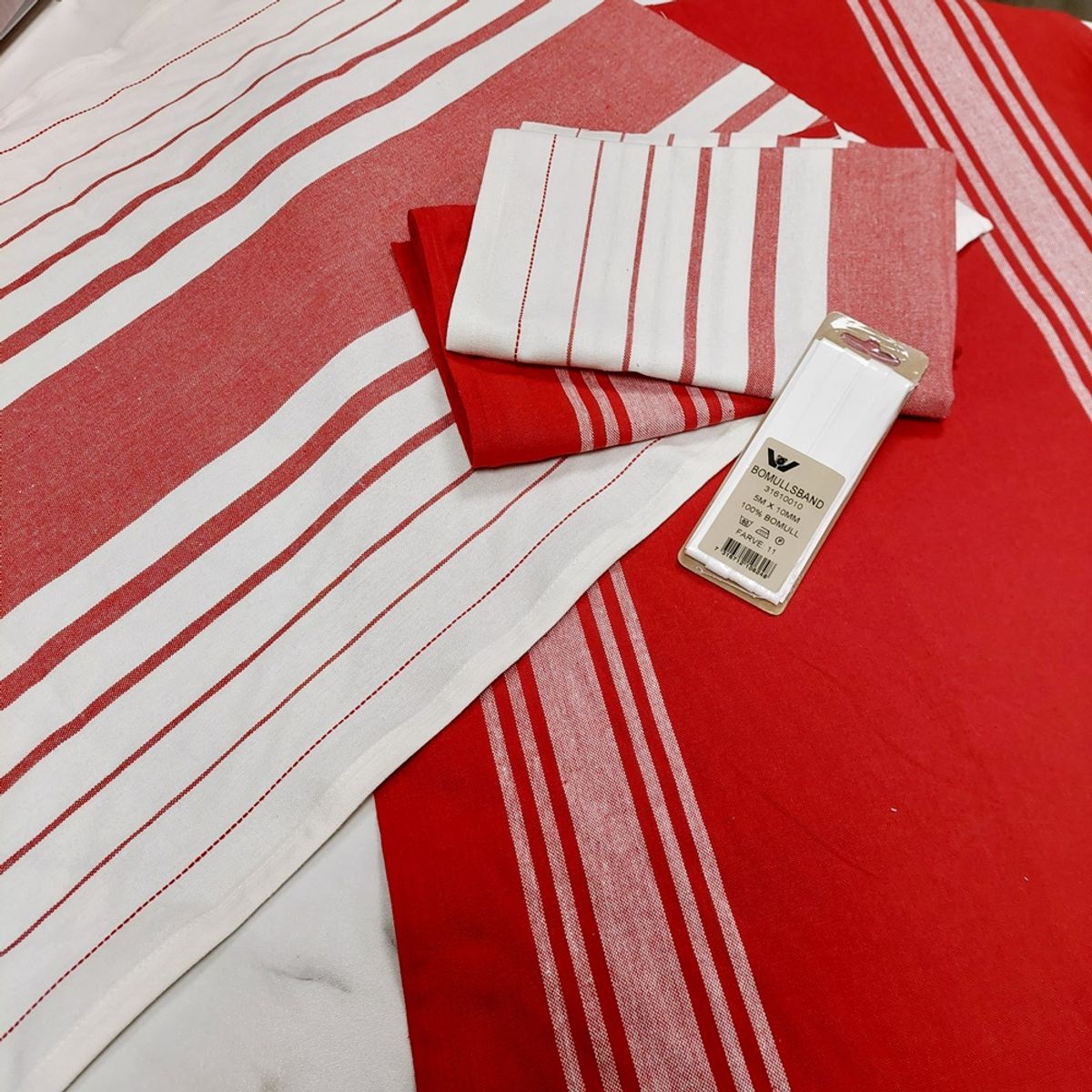 Materialpakke koppehåndkle rød/offwhite
