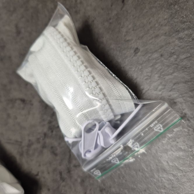 Hovedbilde Hvit 8 mm vislon-glidelås inkl. 3 glidere