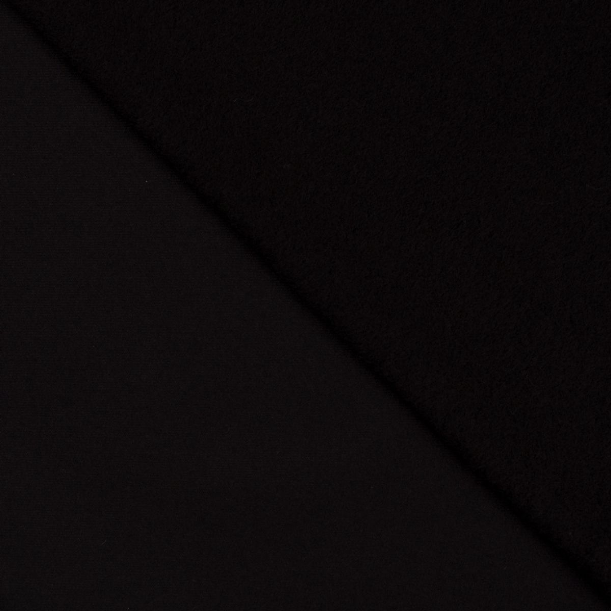 Isoli - Fv. 690, sort